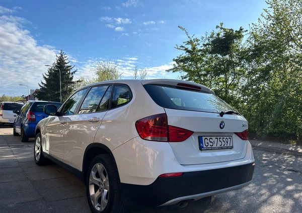 BMW X1 cena 39900 przebieg: 143000, rok produkcji 2011 z Słupsk małe 172